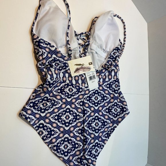 NWT Jessica Simpson Printed Lace-Up One Piece swimsuit - Picture 4 of 5